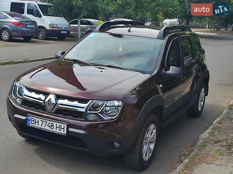 Внедорожник / Кроссовер Renault Duster 2017 в 