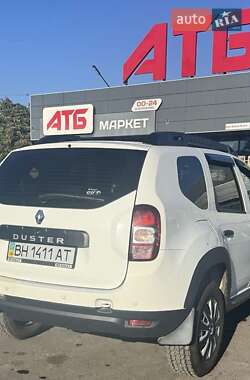 Внедорожник / Кроссовер Renault Duster 2015 в 