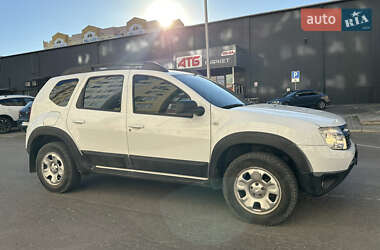 Внедорожник / Кроссовер Renault Duster 2012 в 
