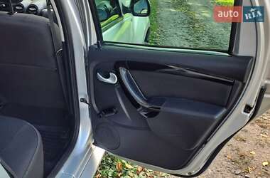 Внедорожник / Кроссовер Renault Duster 2010 в 