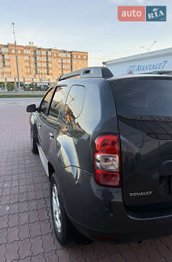 Внедорожник / Кроссовер Renault Duster 2017 в 