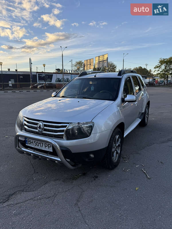 Внедорожник / Кроссовер Renault Duster 2013 в 
