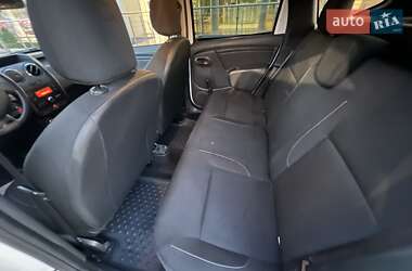 Позашляховик / Кросовер Renault Duster 2016 в  фото 13 Позашляховик / Кросовер Renault Duster 2016 в