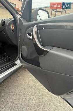 Внедорожник / Кроссовер Renault Duster 2010 в 