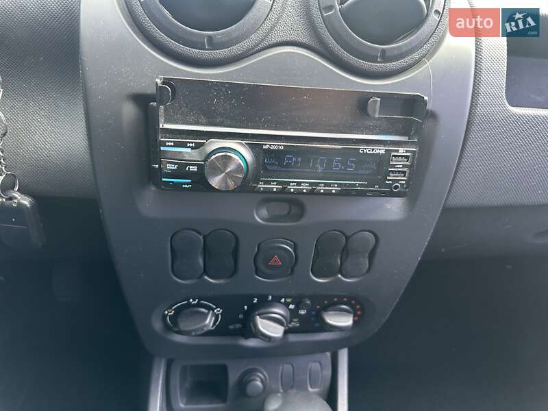 Позашляховик / Кросовер Renault Duster 2013 в Києві фото 17 Позашляховик / Кросовер Renault Duster 2013 в Києві