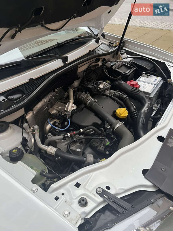 Внедорожник / Кроссовер Renault Duster 2017 в Днепре фото 15 Внедорожник / Кроссовер Renault Duster 2017 в Днепре