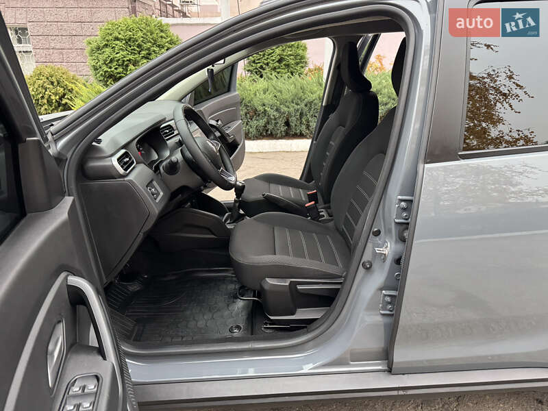 Внедорожник / Кроссовер Renault Duster 2023 в Каменском