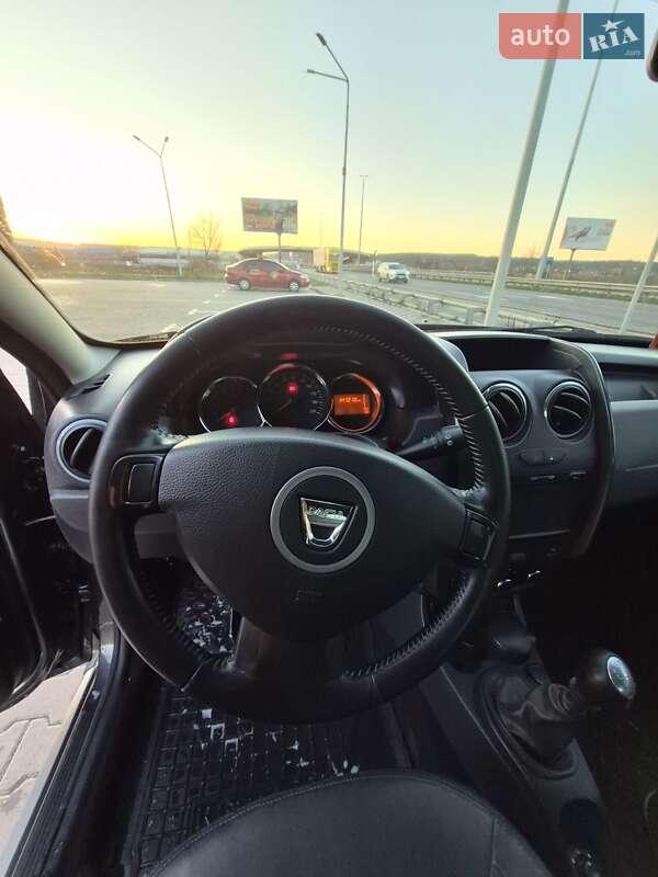 Внедорожник / Кроссовер Renault Duster 2015 в Киеве