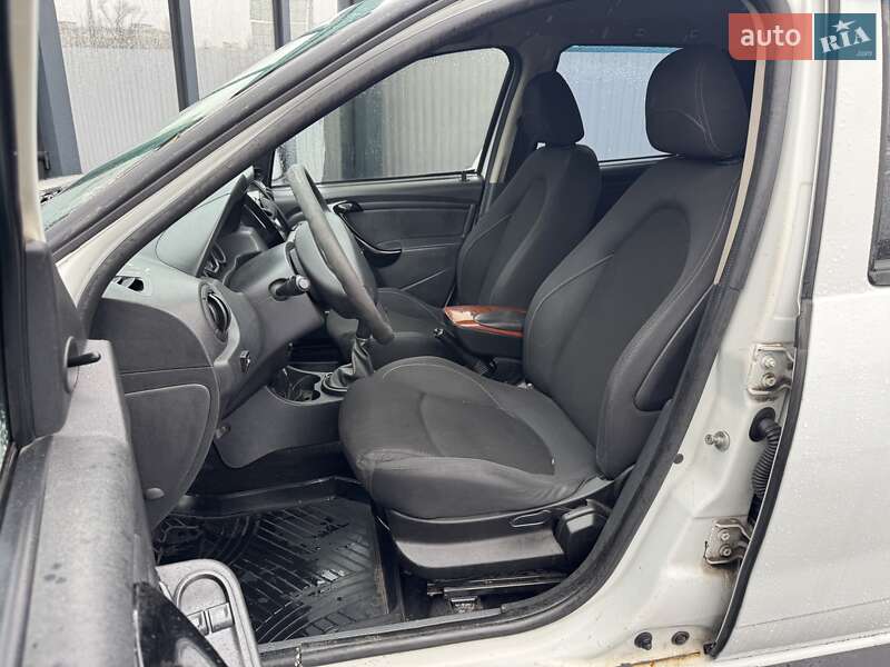 Внедорожник / Кроссовер Renault Duster 2015 в Киеве