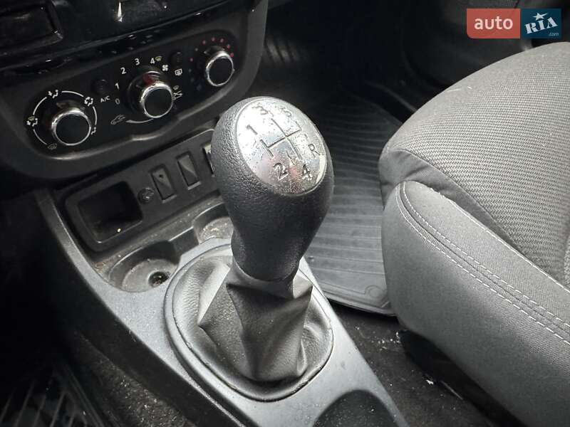 Внедорожник / Кроссовер Renault Duster 2015 в Киеве