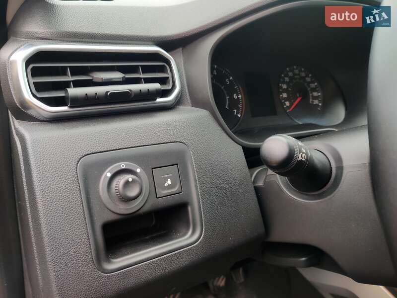 Внедорожник / Кроссовер Renault Duster 2018 в Киеве фото 22 Внедорожник / Кроссовер Renault Duster 2018 в Киеве