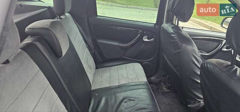 Позашляховик / Кросовер Renault Duster 2010 в Кам'янському