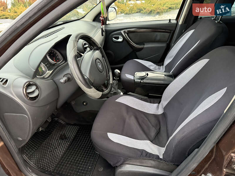 Внедорожник / Кроссовер Renault Duster 2010 в Хусте фото 11 Внедорожник / Кроссовер Renault Duster 2010 в Хусте