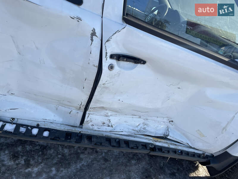 Внедорожник / Кроссовер Renault Duster 2015 в Киеве