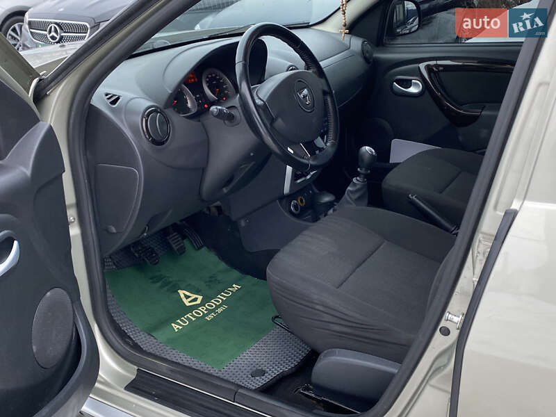 Внедорожник / Кроссовер Renault Duster 2011 в Киеве