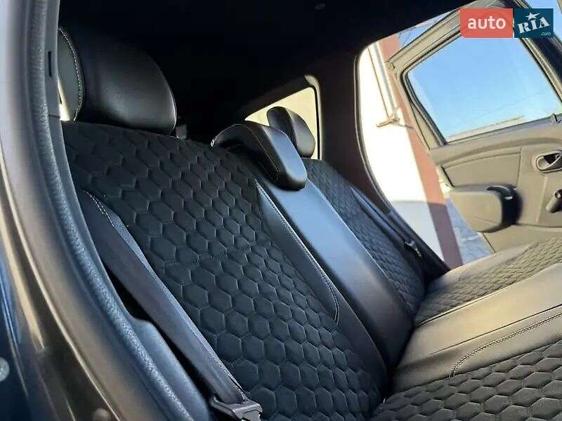 Позашляховик / Кросовер Renault Duster 2017 в Івано-Франківську