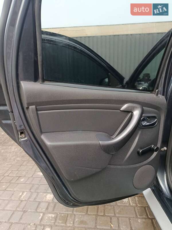 Внедорожник / Кроссовер Renault Duster 2016 в Первомайске