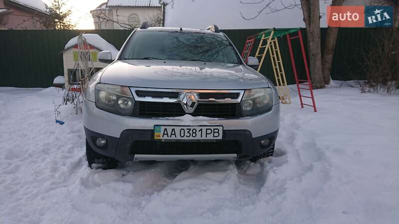 Позашляховик / Кросовер Renault Duster 2011 в Києві