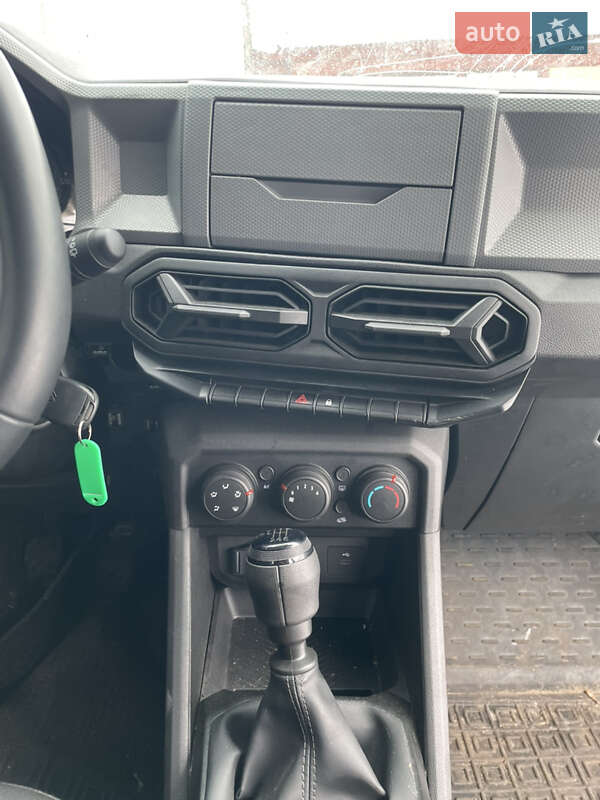 Позашляховик / Кросовер Renault Duster 2025 в Києві