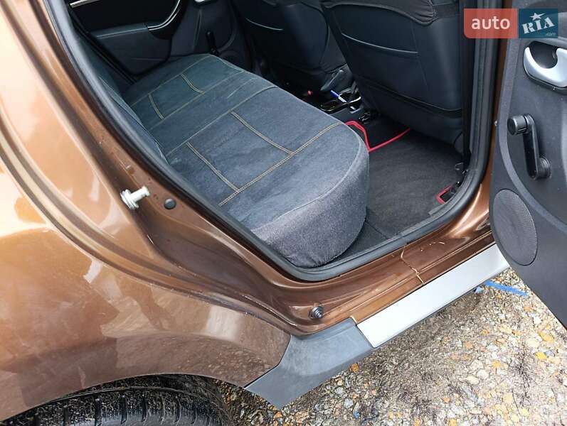 Внедорожник / Кроссовер Renault Duster 2012 в Павлограде фото 10 Внедорожник / Кроссовер Renault Duster 2012 в Павлограде