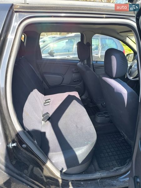 Внедорожник / Кроссовер Renault Duster 2013 в Ужгороде фото 5 Внедорожник / Кроссовер Renault Duster 2013 в Ужгороде