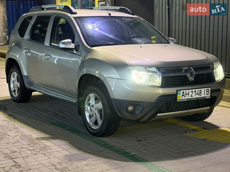 Внедорожник / Кроссовер Renault Duster 2012 в Софиевской Борщаговке