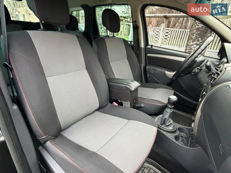 Позашляховик / Кросовер Renault Duster 2013 в Запоріжжі