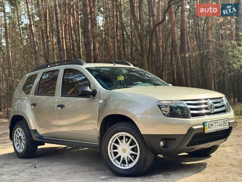 Внедорожник / Кроссовер Renault Duster 2014 в Киеве