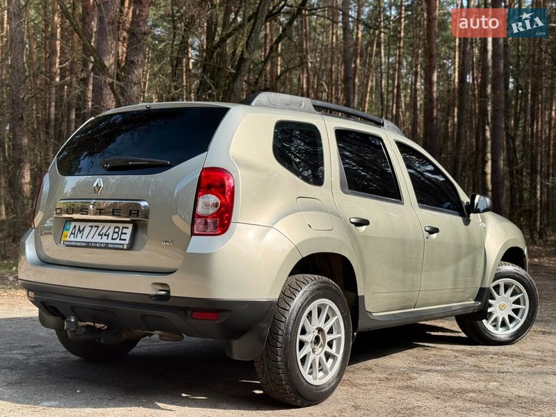Внедорожник / Кроссовер Renault Duster 2014 в Киеве