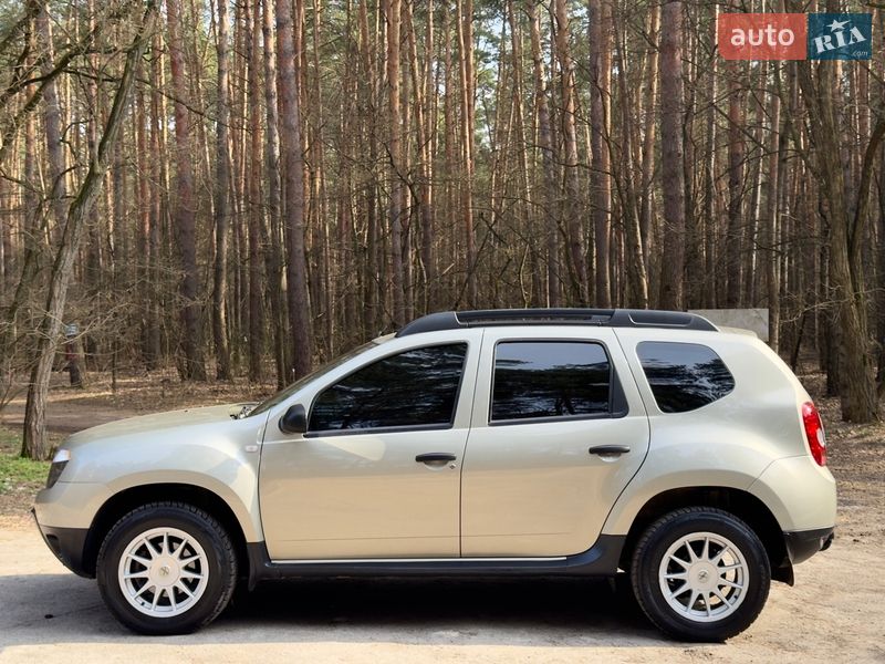 Внедорожник / Кроссовер Renault Duster 2014 в Киеве