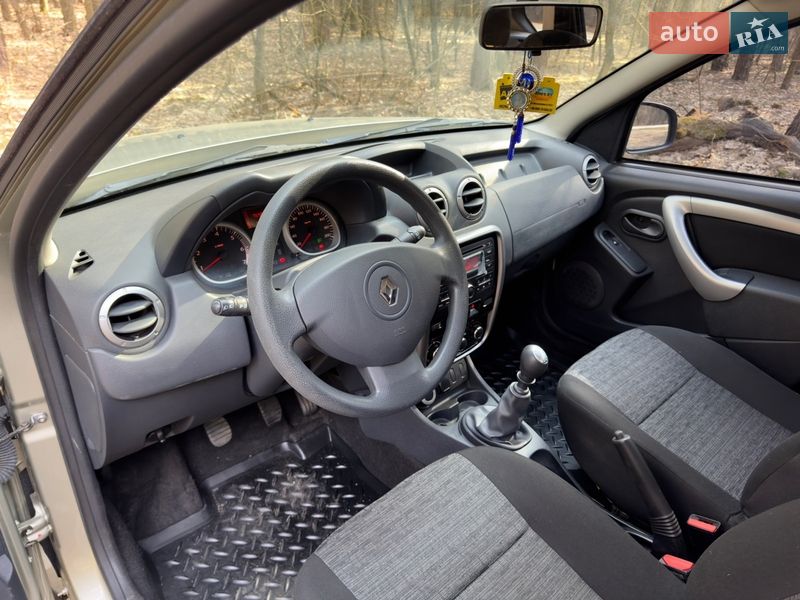 Внедорожник / Кроссовер Renault Duster 2014 в Киеве