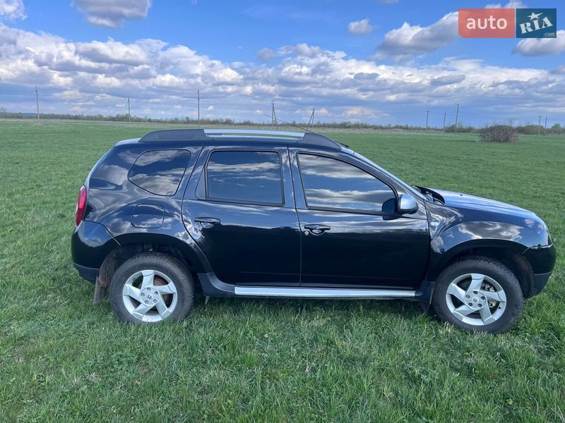 Внедорожник / Кроссовер Renault Duster 2010 в Остроге