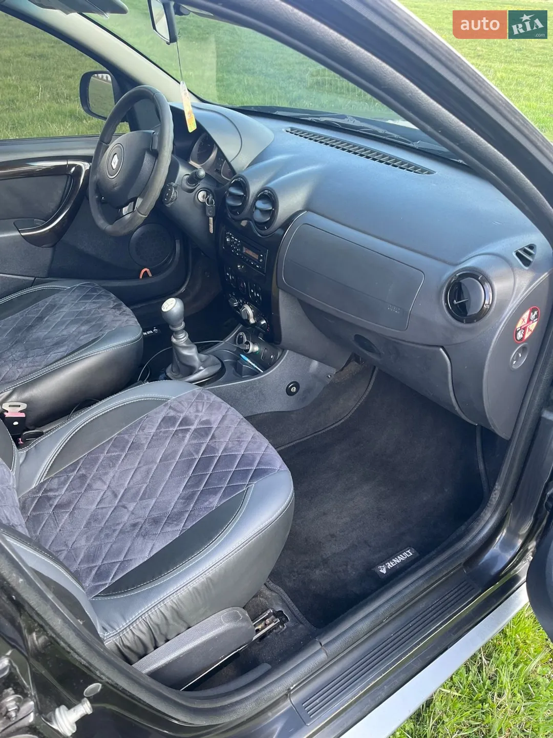 2010 Renault Duster - мініатюра 8