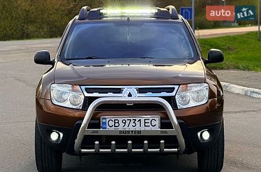 Внедорожник / Кроссовер Renault Duster 2010 в Мене