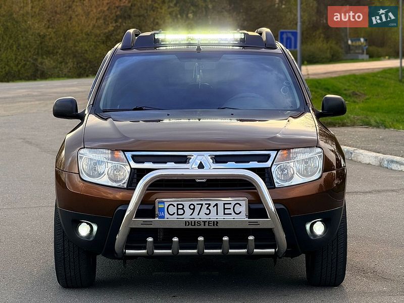 Внедорожник / Кроссовер Renault Duster 2010 в Мене