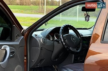 Внедорожник / Кроссовер Renault Duster 2010 в Мене