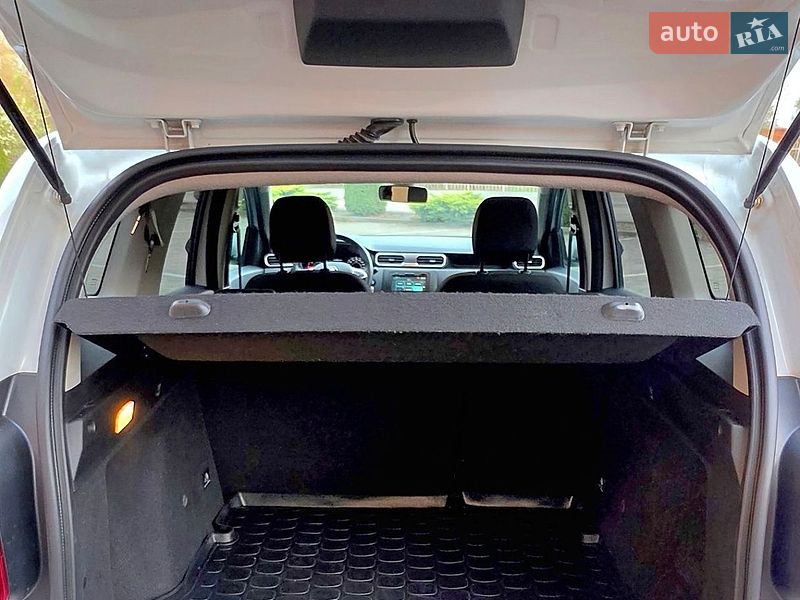 Позашляховик / Кросовер Renault Duster 2018 в Виноградові