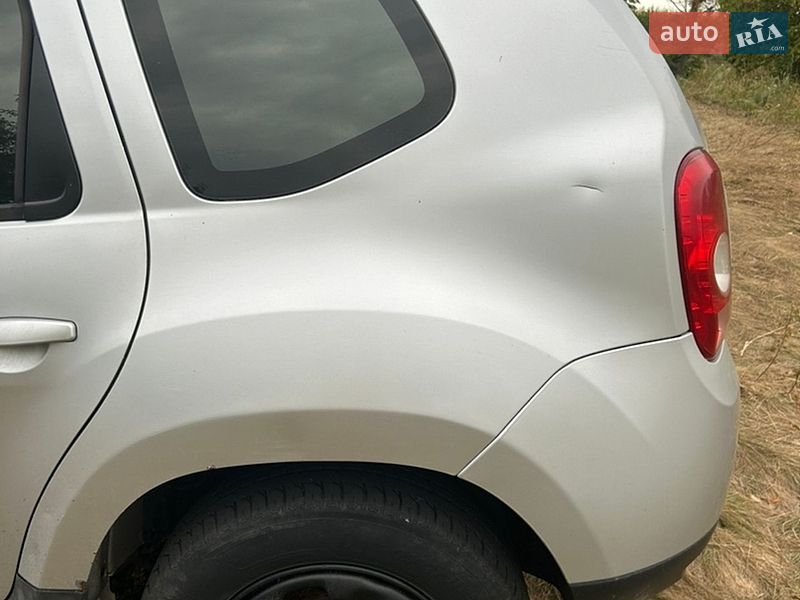 Внедорожник / Кроссовер Renault Duster 2012 в Тараще