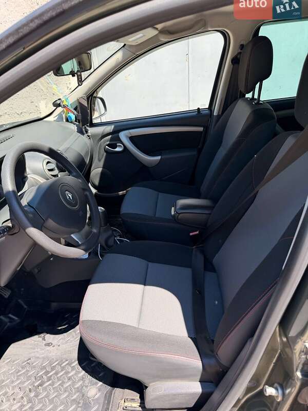 Внедорожник / Кроссовер Renault Duster 2012 в Вознесенске