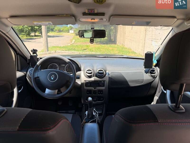 Внедорожник / Кроссовер Renault Duster 2012 в Вознесенске