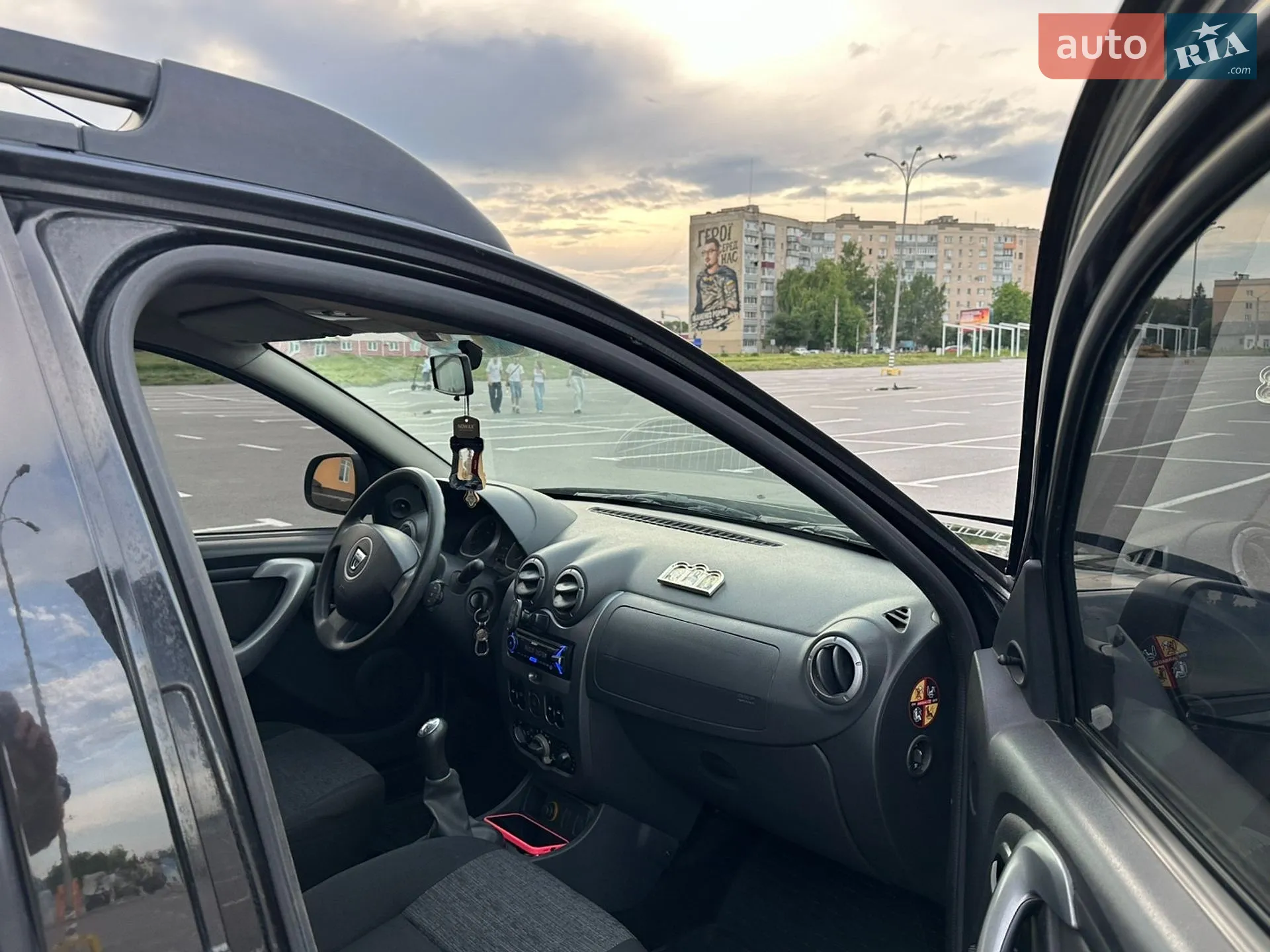 2010 Renault Duster - мініатюра 11