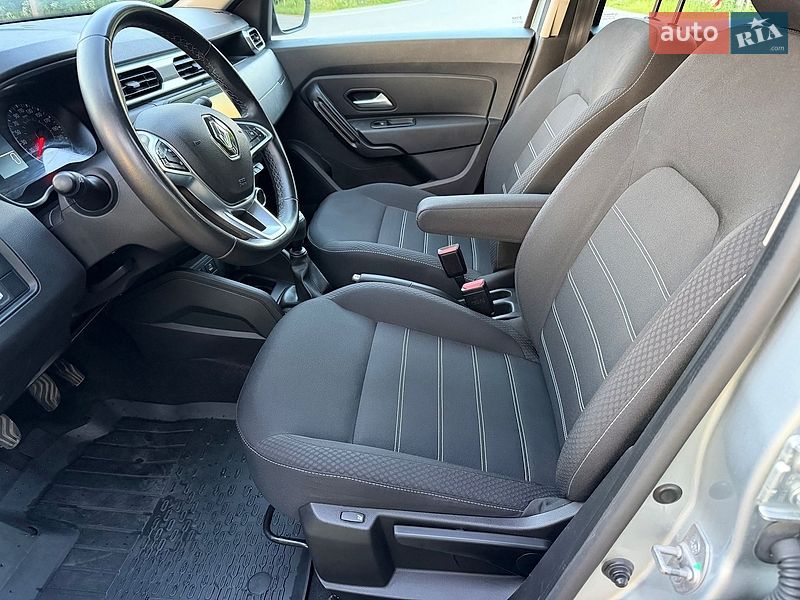 Внедорожник / Кроссовер Renault Duster 2021 в Киеве