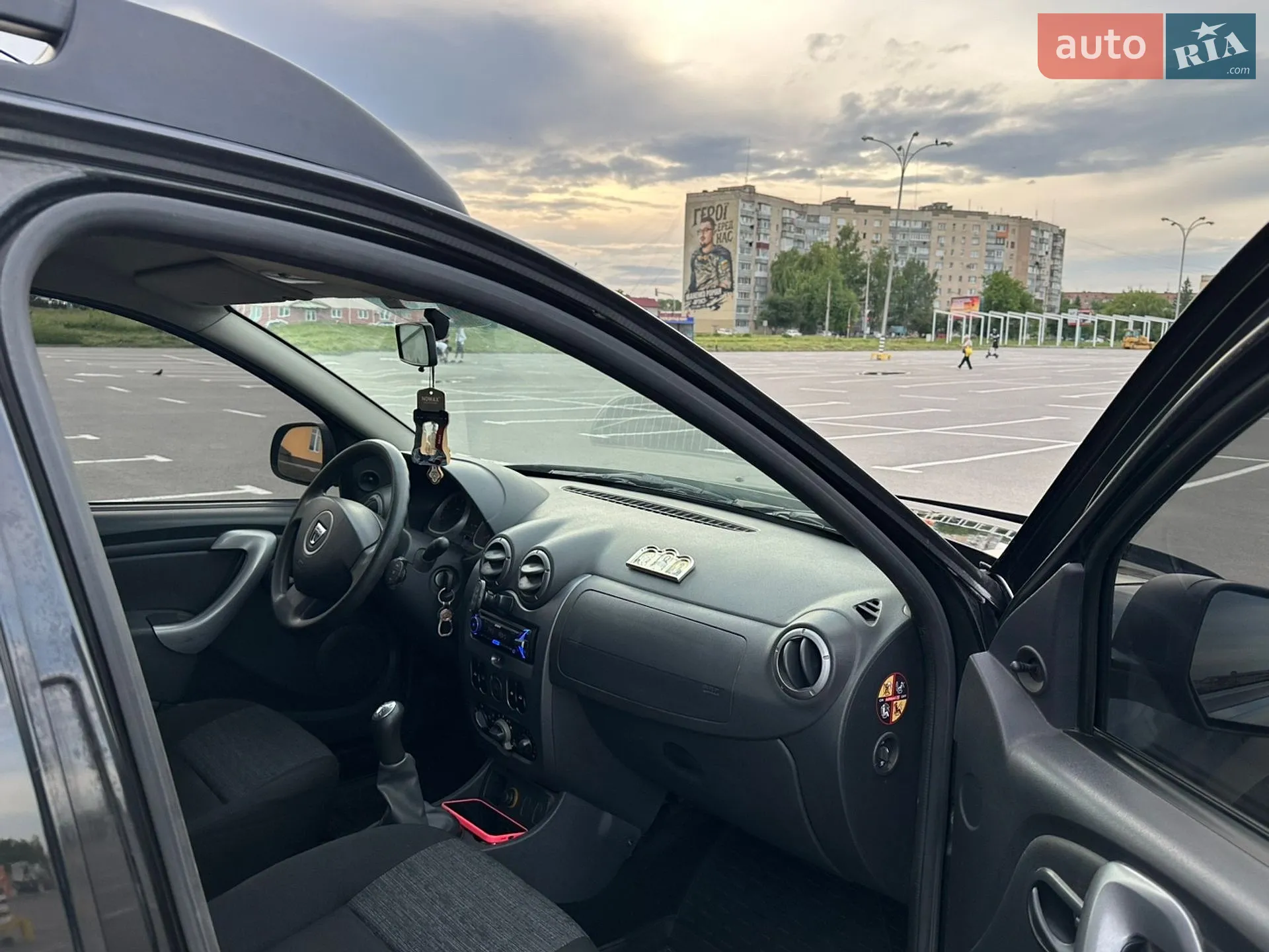 2010 Renault Duster - мініатюра 11