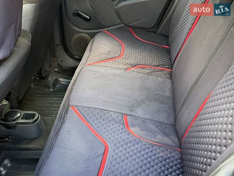 Внедорожник / Кроссовер Renault Duster 2012 в Киеве
