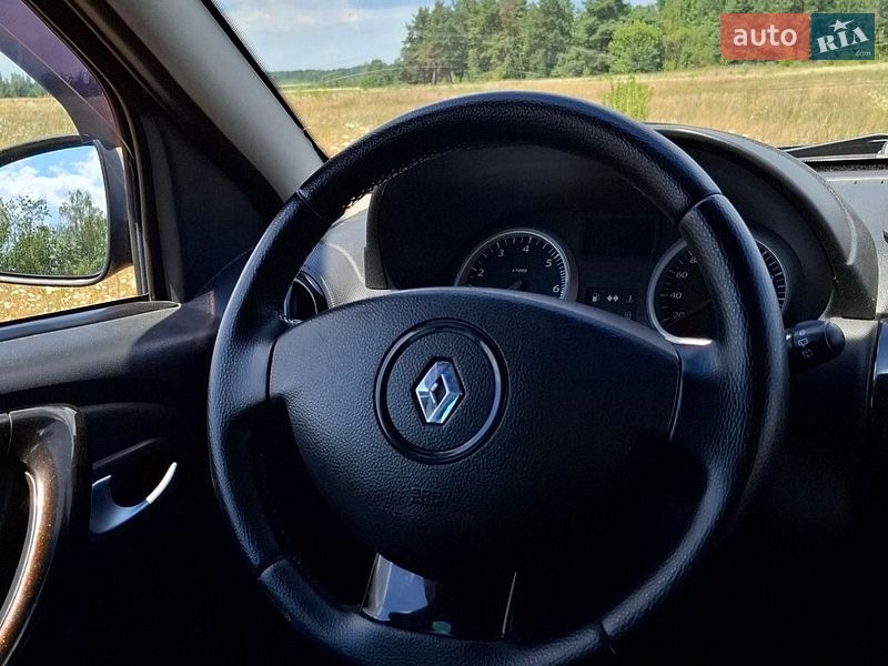 Внедорожник / Кроссовер Renault Duster 2012 в Владимирце