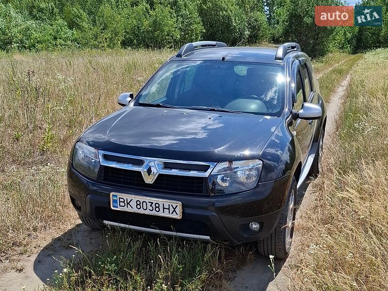 Внедорожник / Кроссовер Renault Duster 2012 в Владимирце