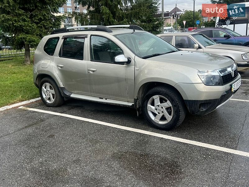 Renault Duster, photos from the listing