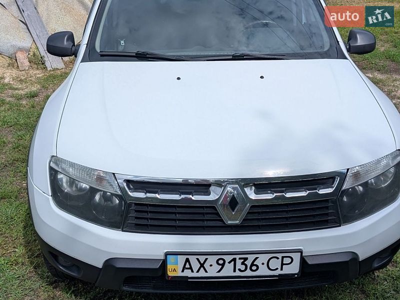 Renault Duster, photos from the listing