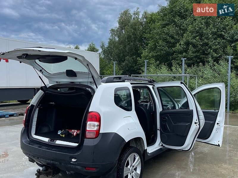 Позашляховик / Кросовер Renault Duster 2017 в Ратному
