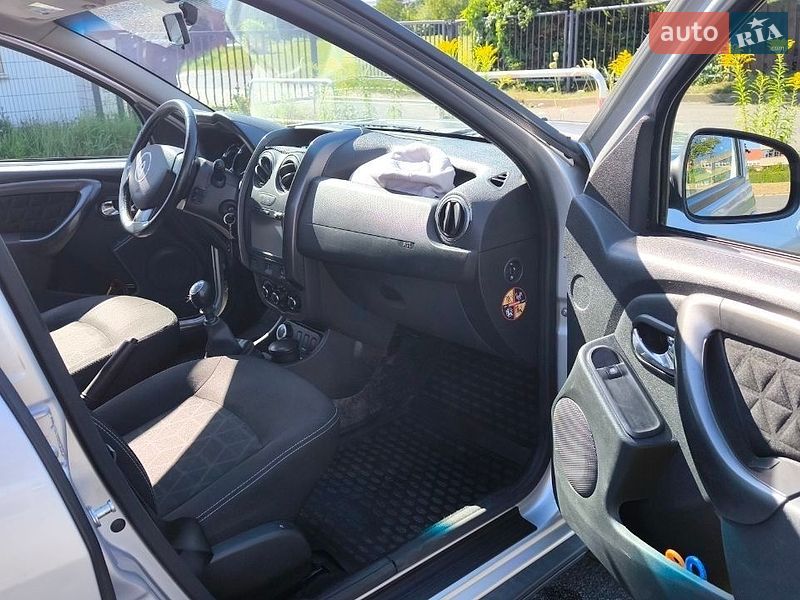 Позашляховик / Кросовер Renault Duster 2015 в Каневі